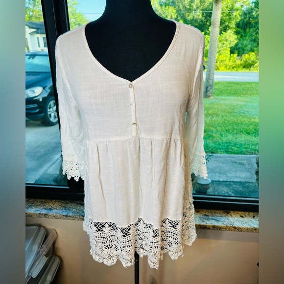 Umgee Ivory Tunic Cotton Blend Crochet Lace Trim Size Medium. - Picture 3 of 10